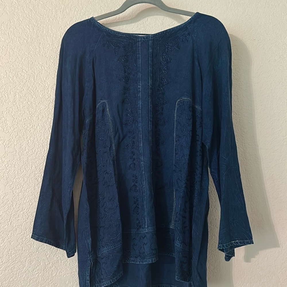 Just Cruising embroidered top